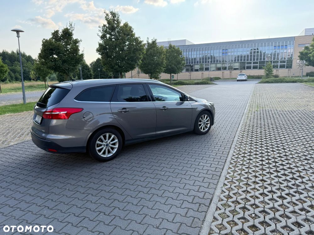 Ford Focus 1.0 EcoBoost Titanium ASS - 4