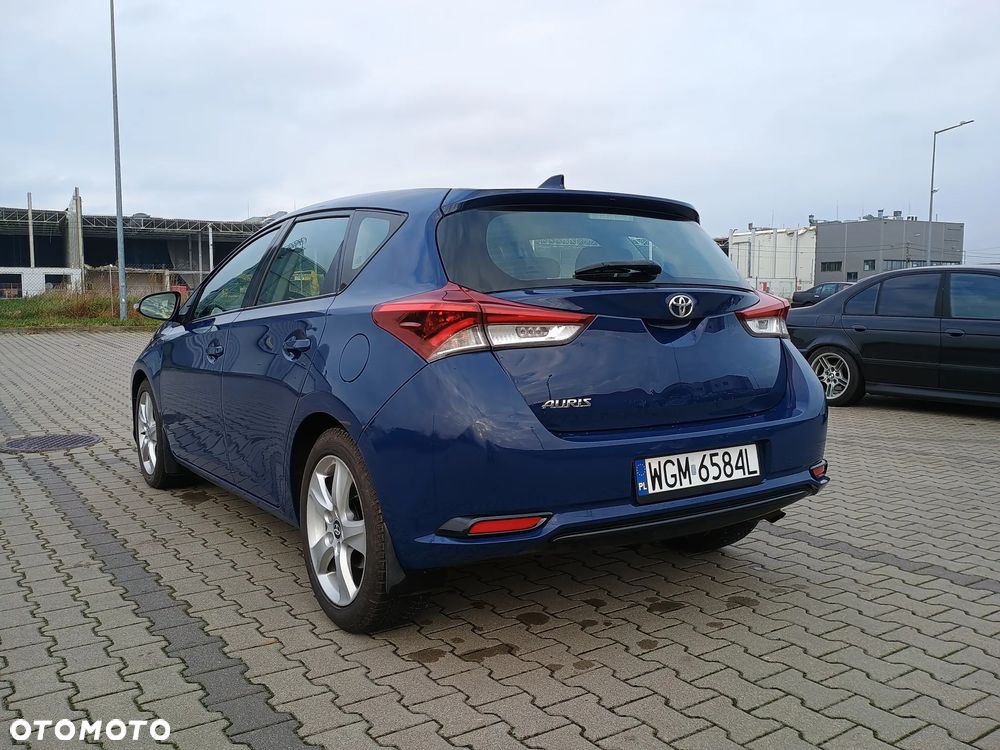 Toyota Auris 1.33 VVT-i Active - 4
