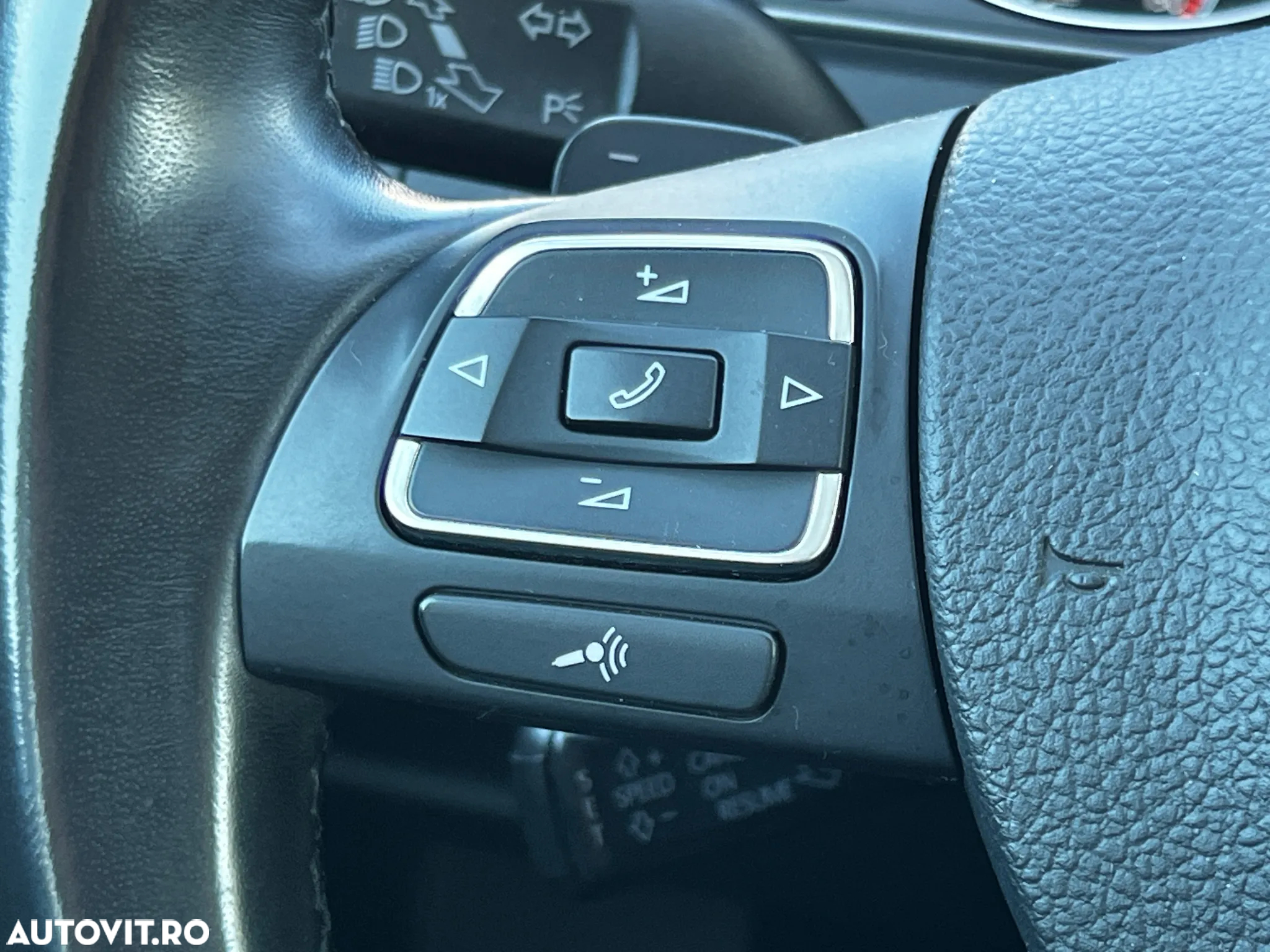 Volkswagen Passat Variant 2.0 Blue TDI DSG SCR Business Edition - 20