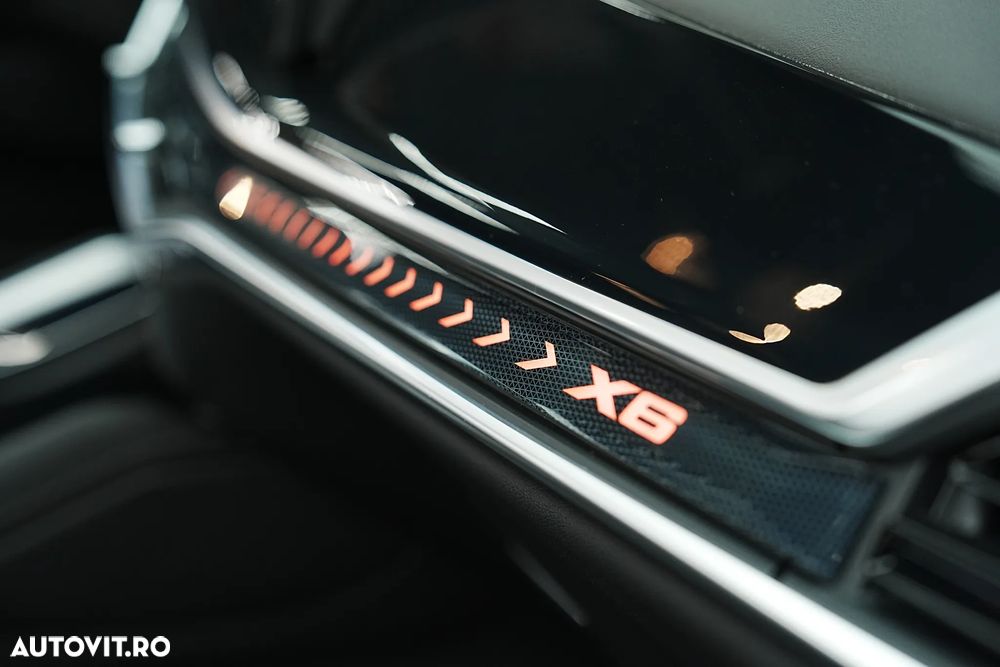 BMW X6 xDrive40i AT MHEV - 36