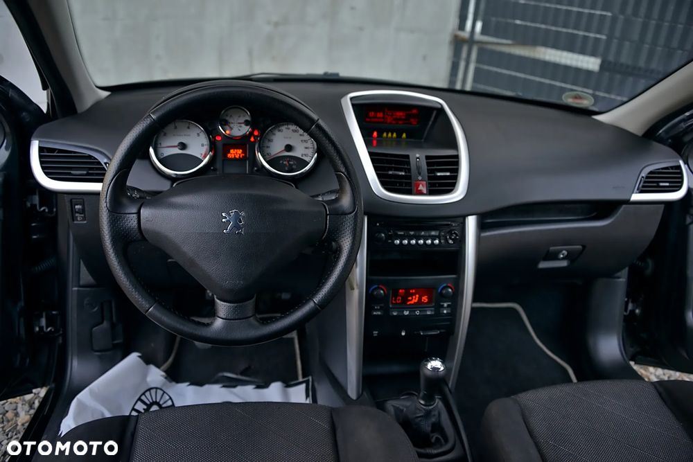Peugeot 207 - 7