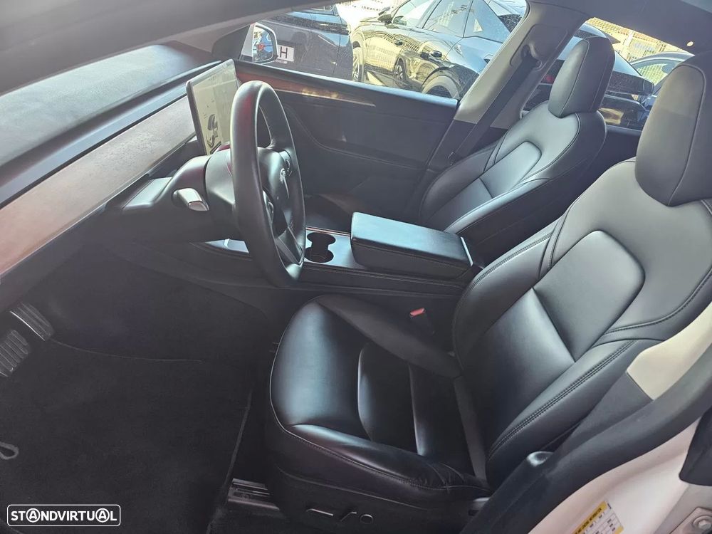 Tesla Model Y Long Range Dual Motor AWD - 9