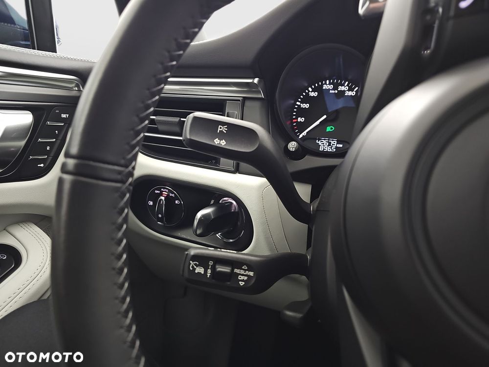 Porsche Macan Standard - 15