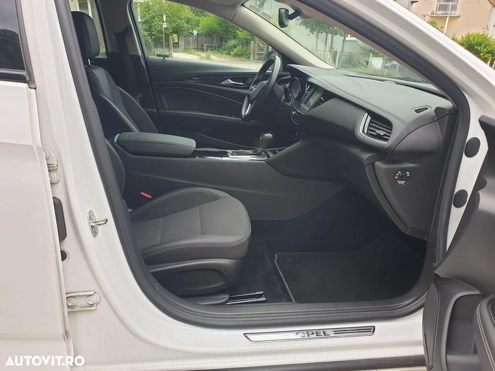 Opel Insignia - 10