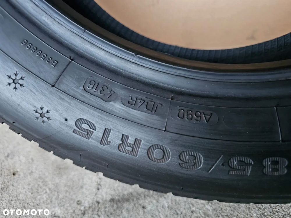 (O62) 185/60R15 88T 7,5mm 16r / Dunlop Winter Response 2 - 5