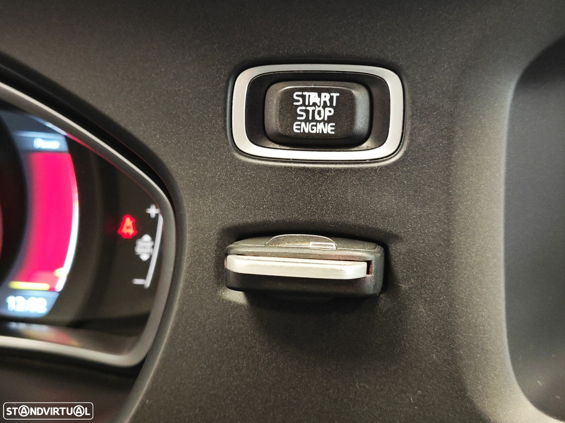 Volvo V40 1.6 D2 Momentum - 32
