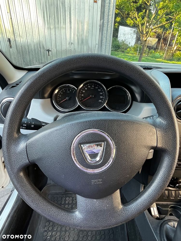 Dacia Duster 1.6 16V 105 4x2 Laureate - 9