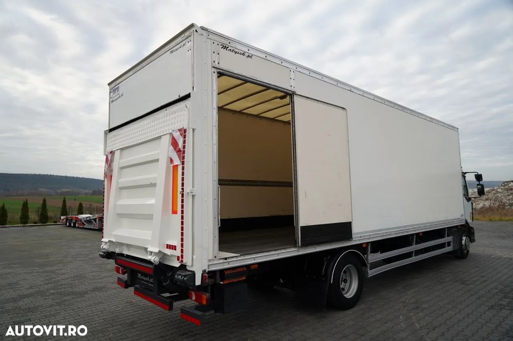 Renault D 210 / 4x2 / CONTAINER / 8,6 M / PODEA RESISTENTĂ / ELEVATOR DHOLLANDIA - 21