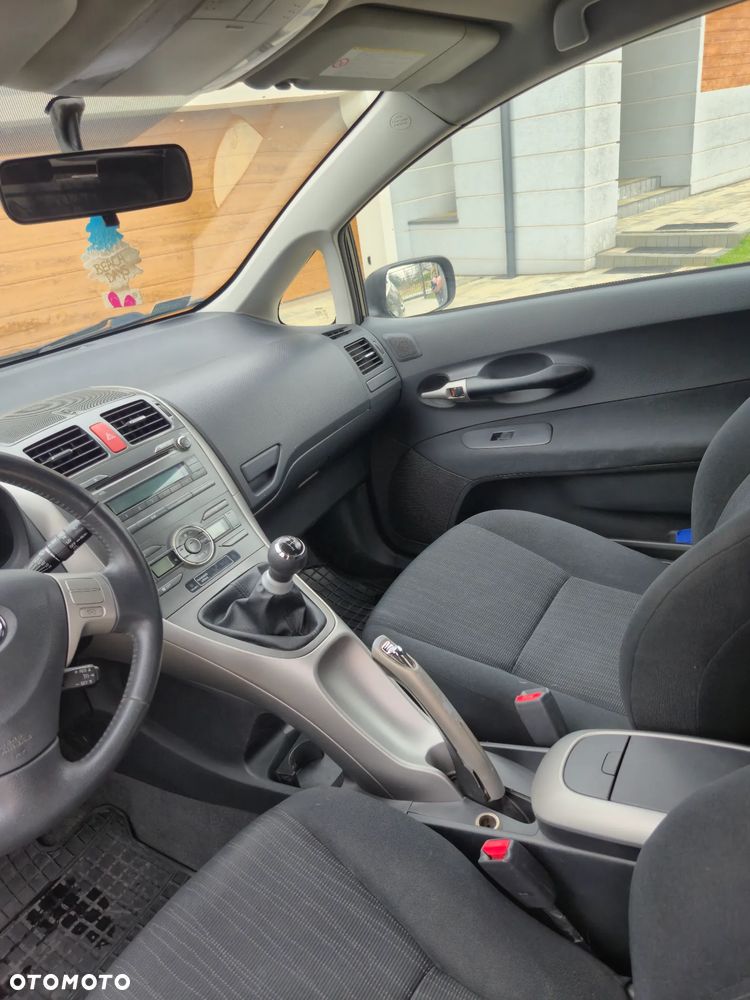 Toyota Auris 1.6 VVT-i Sol - 21