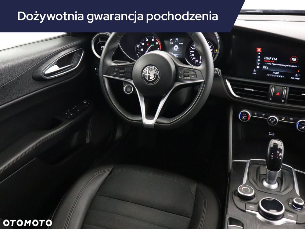 Alfa Romeo Giulia - 9