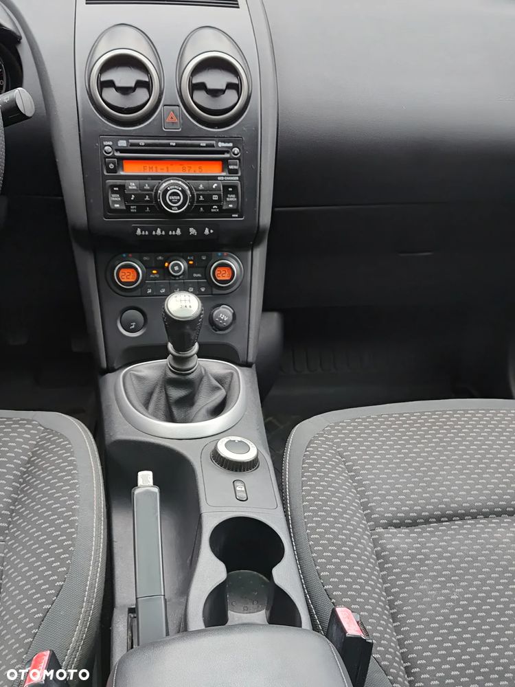 Nissan Qashqai 2.0 dCi 4x4 Tekna - 8