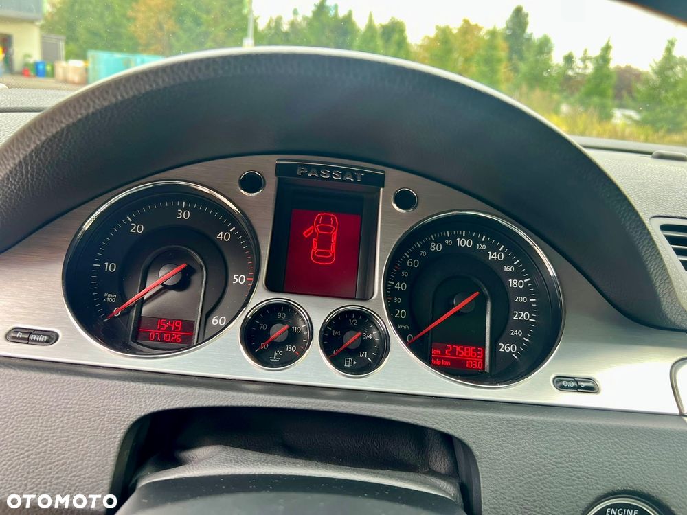 Volkswagen Passat - 26