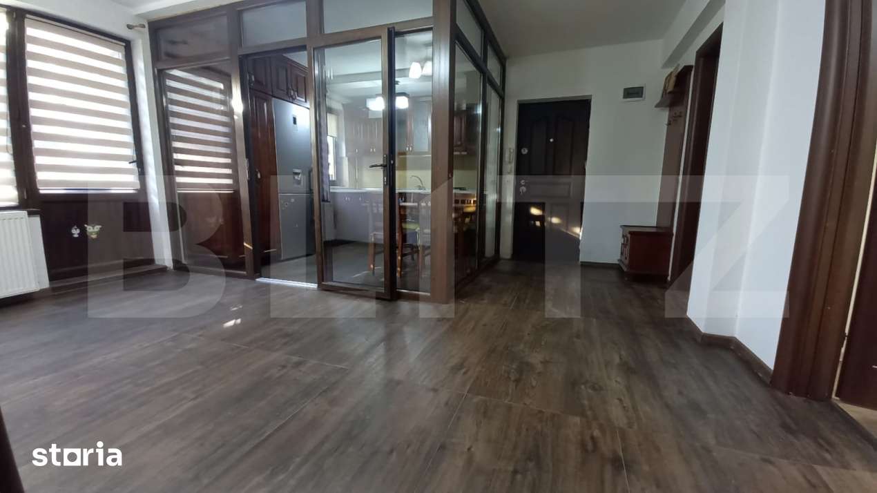 Apartament mobilat, 3 camere, 63 mp, curte 49 mp, parcare, cart Europa — fotografia 1