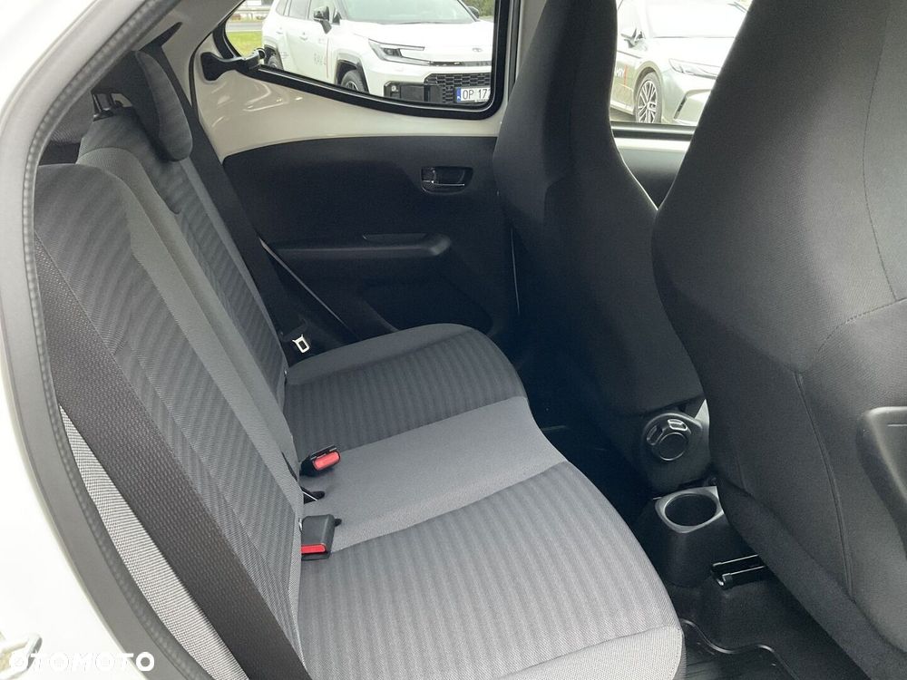 Toyota Aygo - 10
