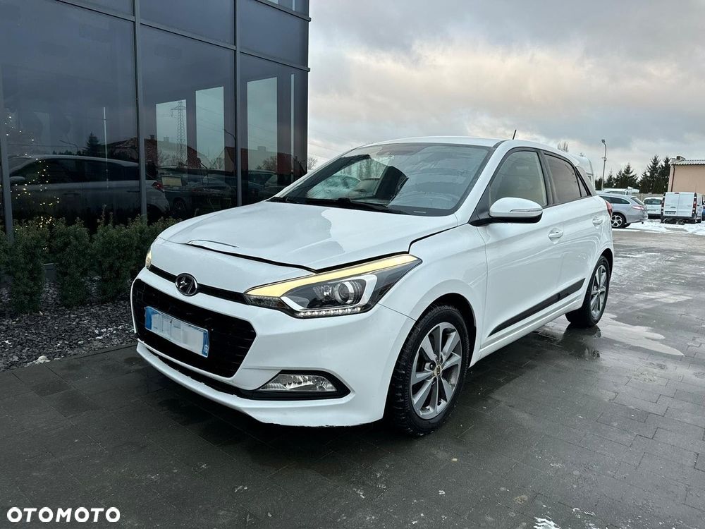 Hyundai i20 - 15