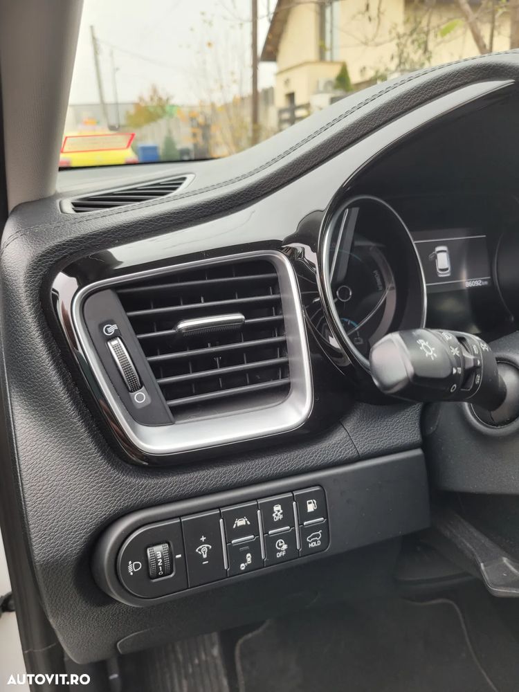 Kia Ceed SW 1.6 GDI DCT OPF Plug-in-Hybrid Spirit - 13