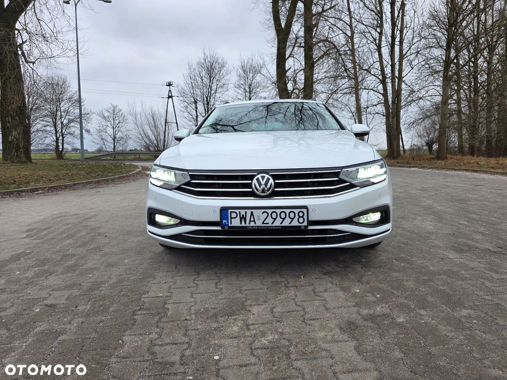 Volkswagen Passat 2.0 TDI SCR DSG Elegance - 3