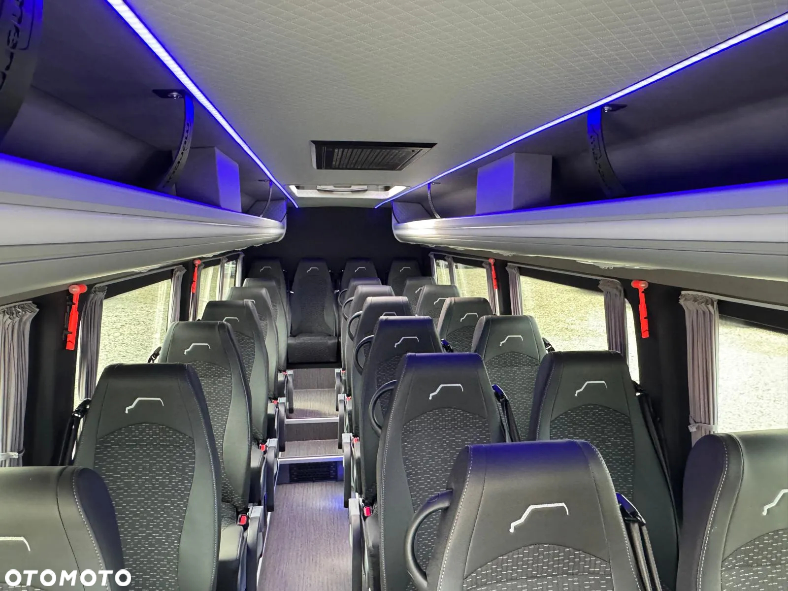Mercedes-Benz Sprinter 519 - 18