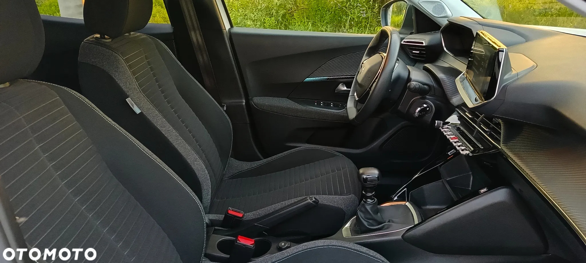 Peugeot 2008 PureTech 100 Style S&S BVM6 - 12