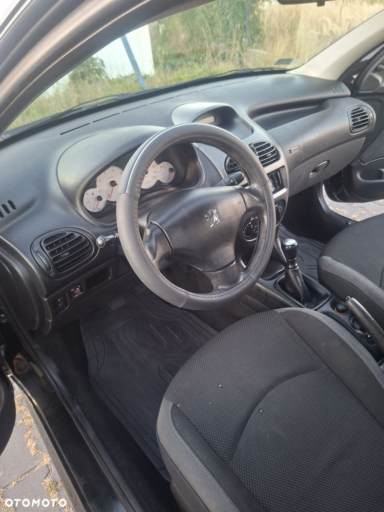 Peugeot 206 - 6