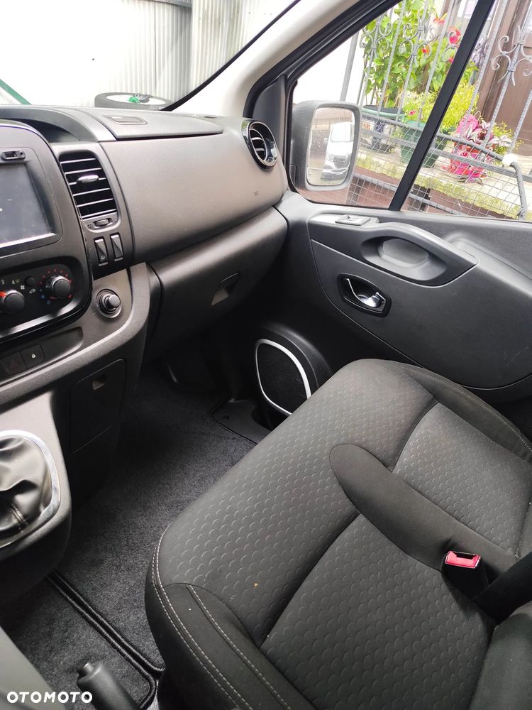 Opel Vivaro - 17