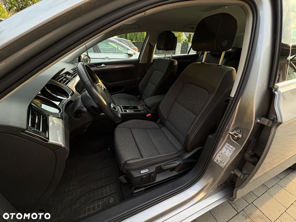 Volkswagen Passat 2.0 TDI EVO Business DSG - 9