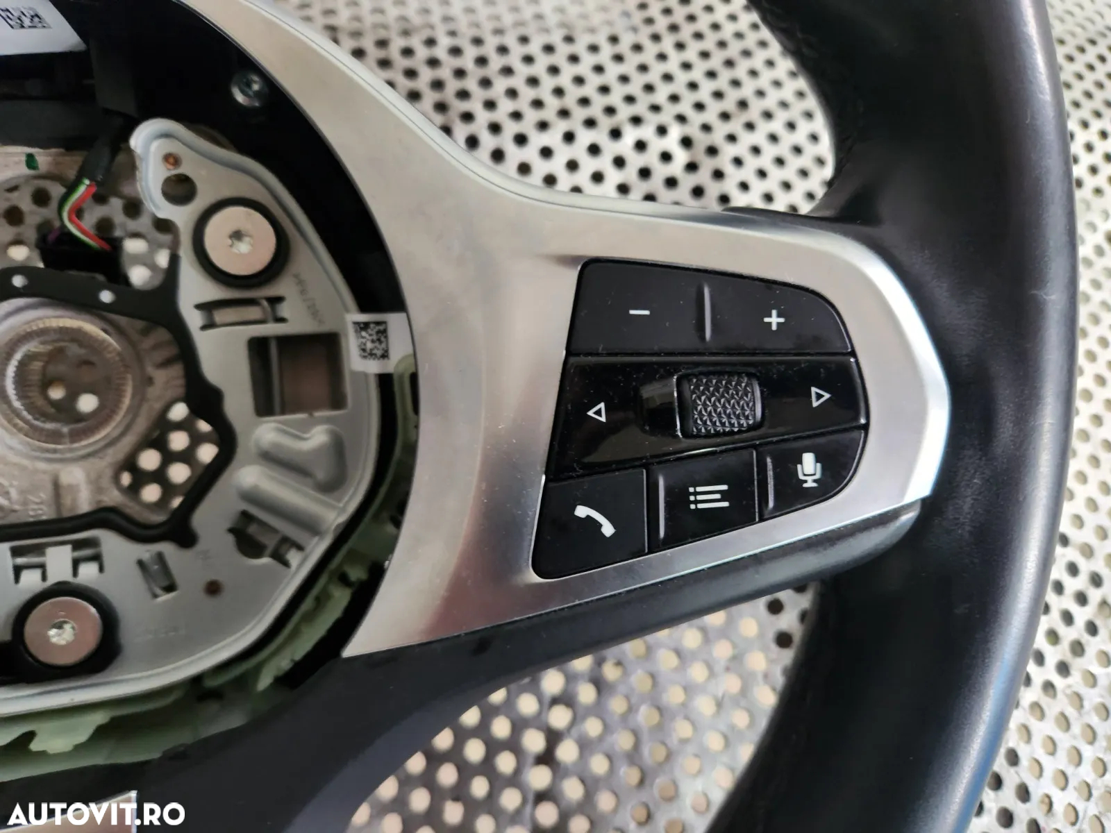Volan Bmw M Paket Cu Comenzi Din Piele G20 G21 G30 G31 F40 F41 F45 F46 F44 Etc. Dezmembrez Bmw F40 - 9