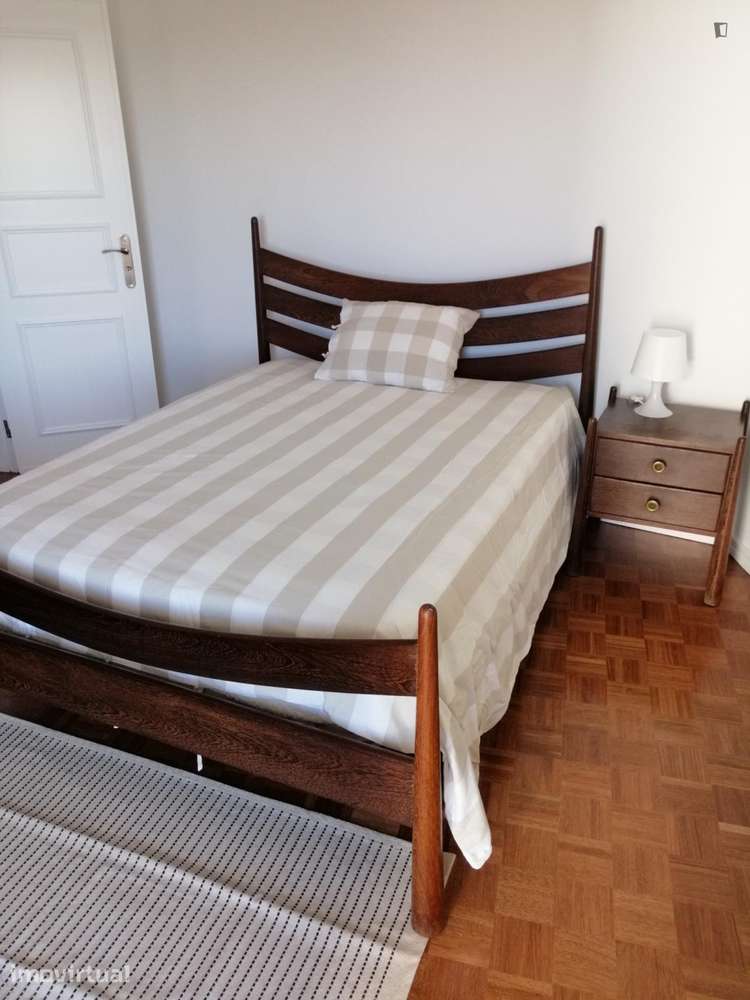 Quarto - localizado em Parede Lisbon - Grande imagem: 2/16