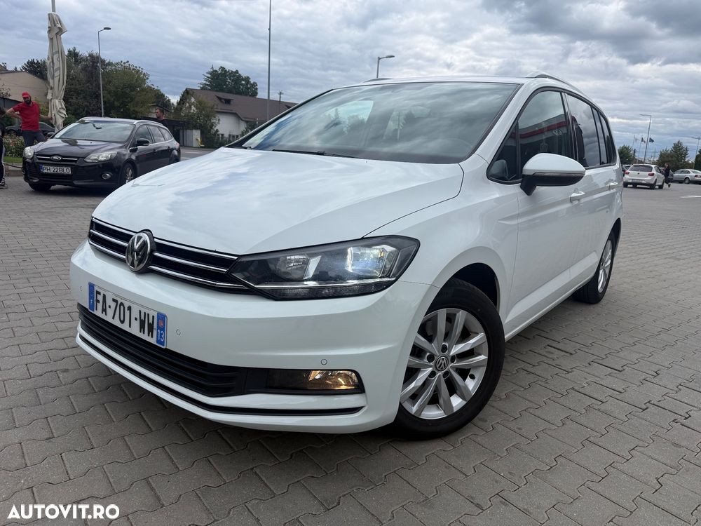 Volkswagen Touran - 1