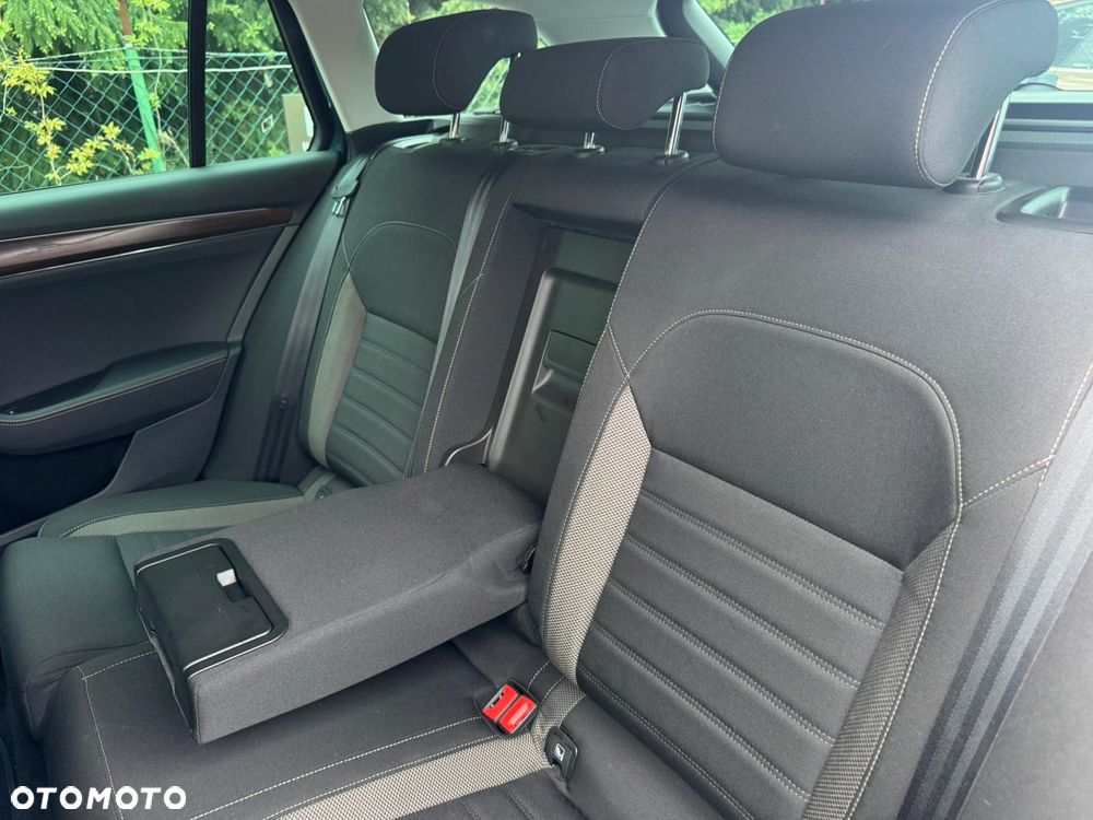 Skoda Superb 2.0 TDI SCR 4x4 Scout DSG - 20