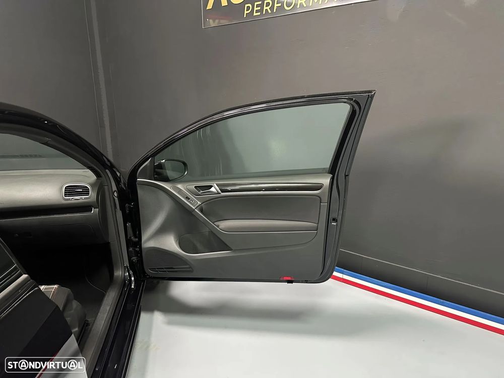 VW Golf 2.0 GTI - 21