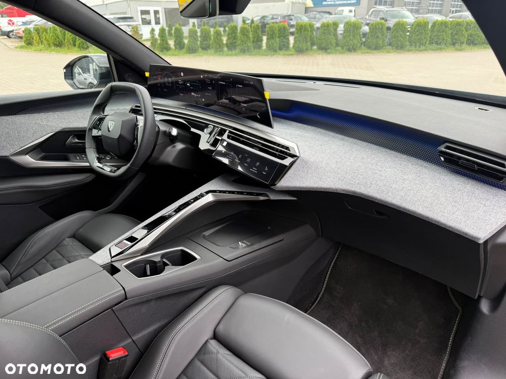 Peugeot 3008 1.2 PureTech mHEV GT Exclusive e-DCS6 - 18