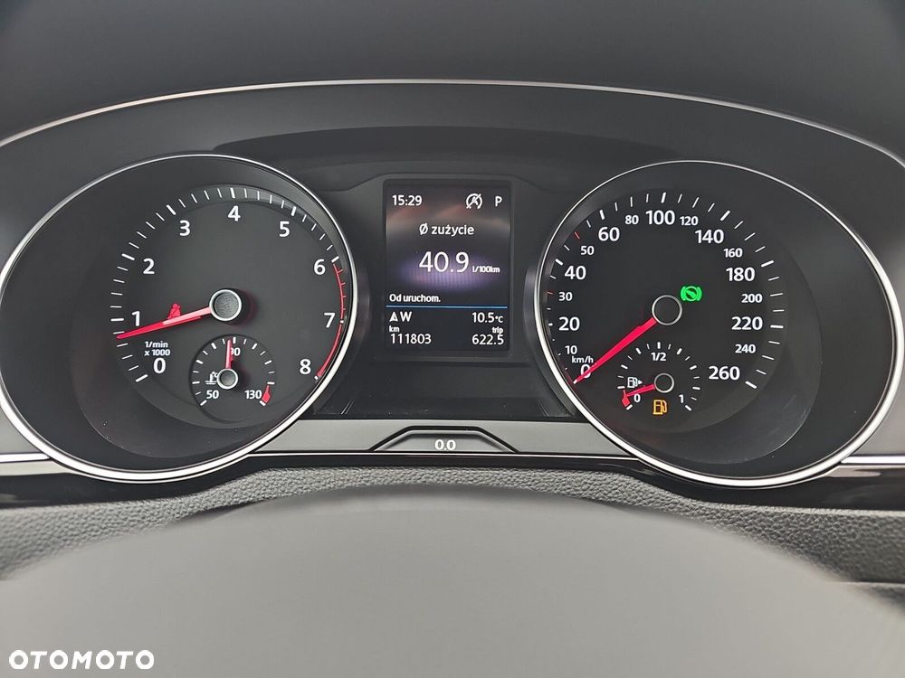 Volkswagen Passat - 18