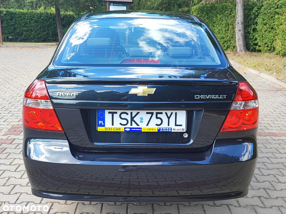Chevrolet Aveo 1.2 16V Base / Classic - 9
