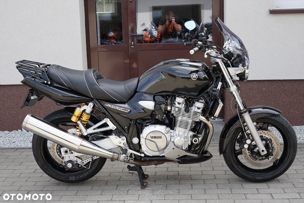 Yamaha XJR - 3