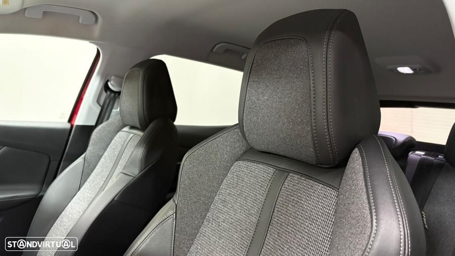 Peugeot 3008 1.5 BlueHDi Allure Pack EAT8 - 28