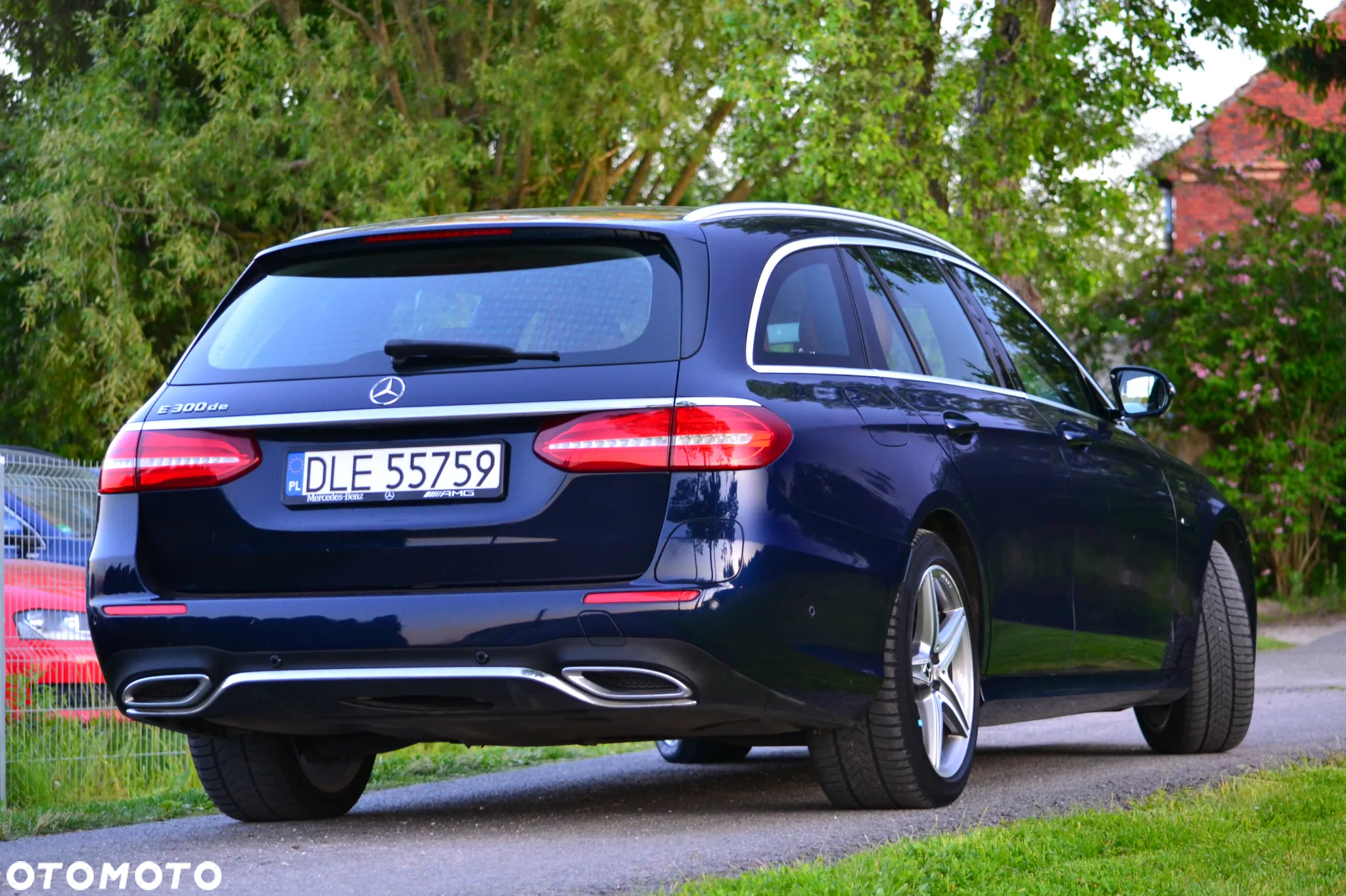 Mercedes-Benz Klasa E 300 de AMG - 8