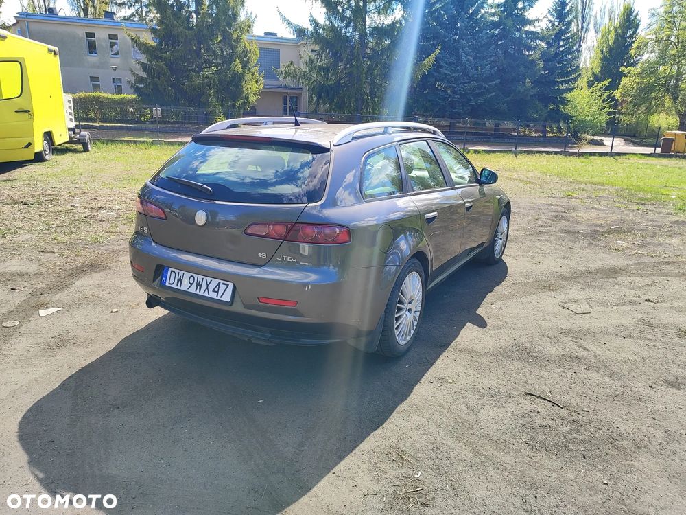 Alfa Romeo 159 1.9 JTDM 8V DPF - 6