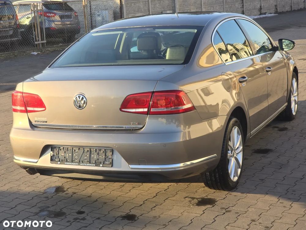 Volkswagen Passat 1.6 TDI BlueMotion Technology Highline - 25