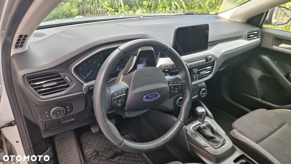 Ford Focus 1.0 EcoBoost Trend Edition - 8