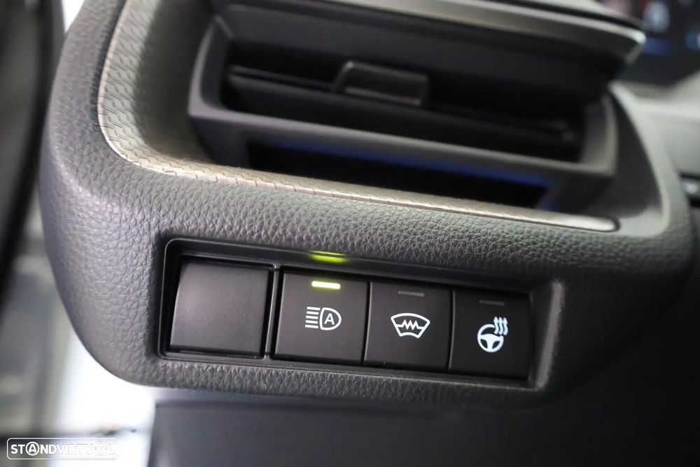 Toyota Prius 2.0 Plug-in Luxury - 44