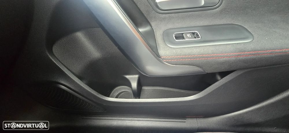 Mercedes-Benz A 200 AMG Line - 13