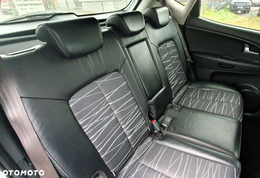 Kia Venga - 16