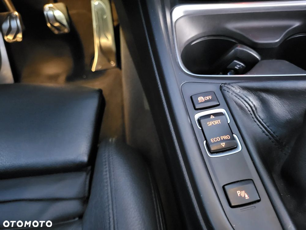 BMW Seria 3 318d M Sport EU6 - 21