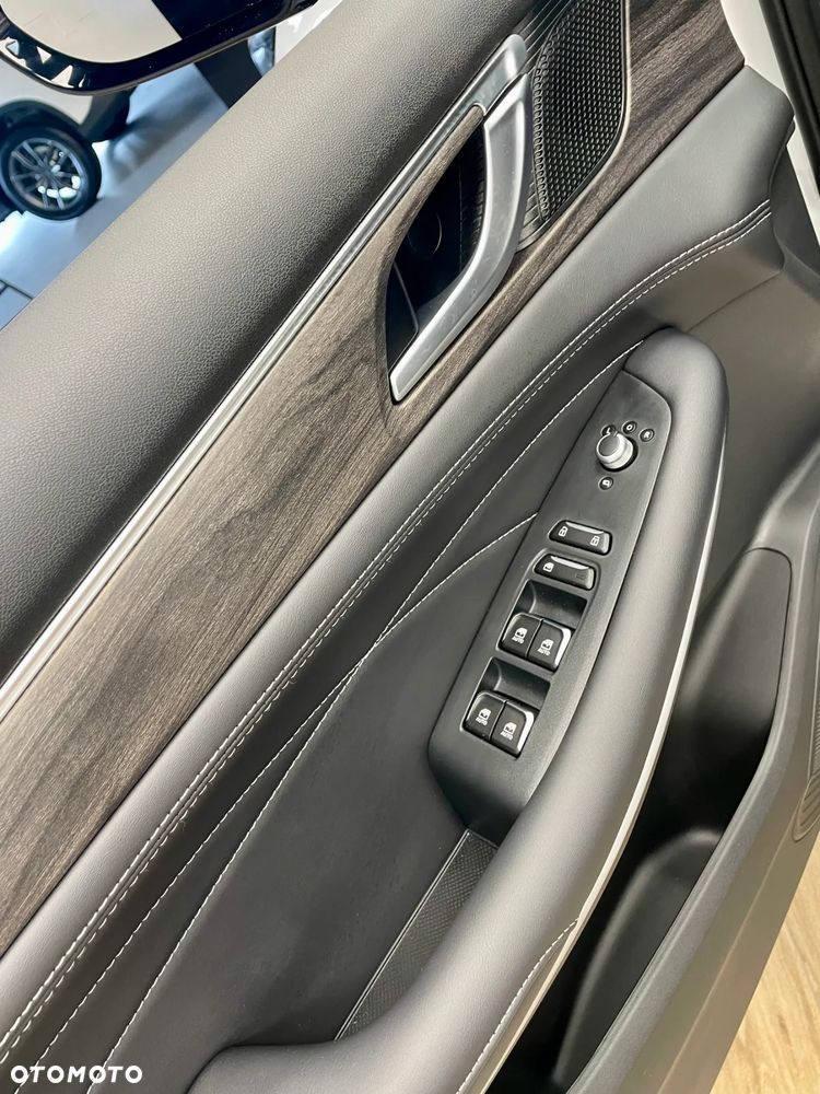 DFSK e5 1.5 PHEV Prestige E-CVT - 16
