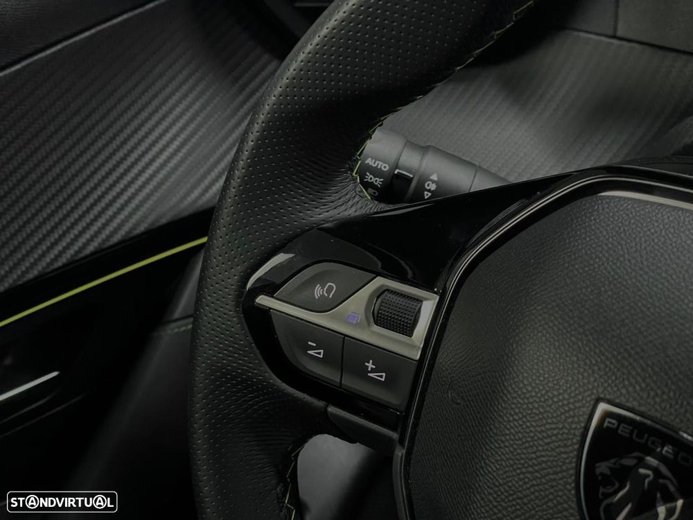 Peugeot 208 1.2 PureTech GT Line - 16