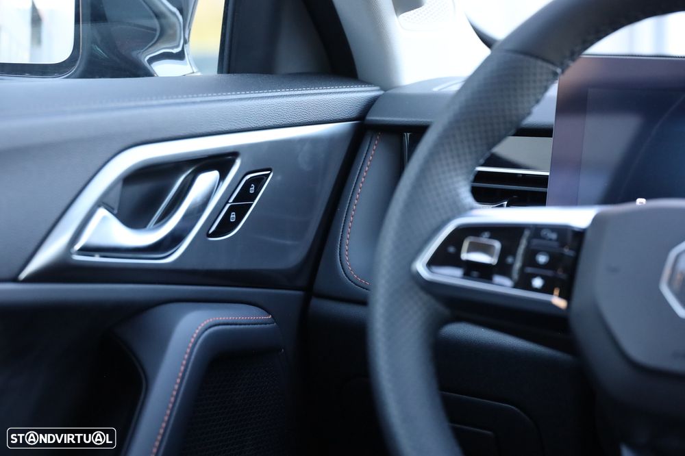 MG HS 1.5 Plug-in Hybrid Luxury - 25