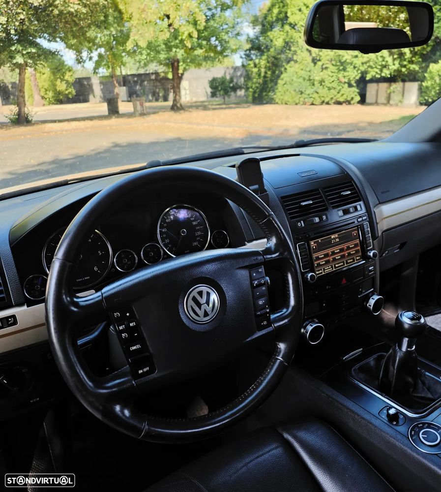 VW Touareg 3.0 TDI V6 - 38