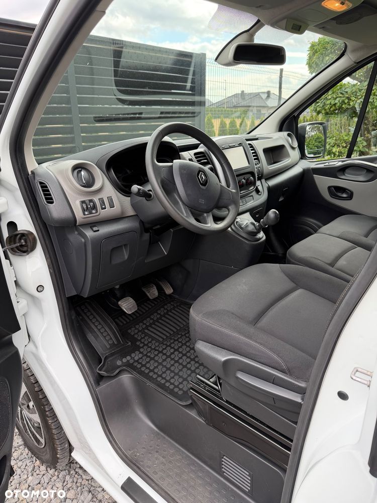 Renault Trafic - 12