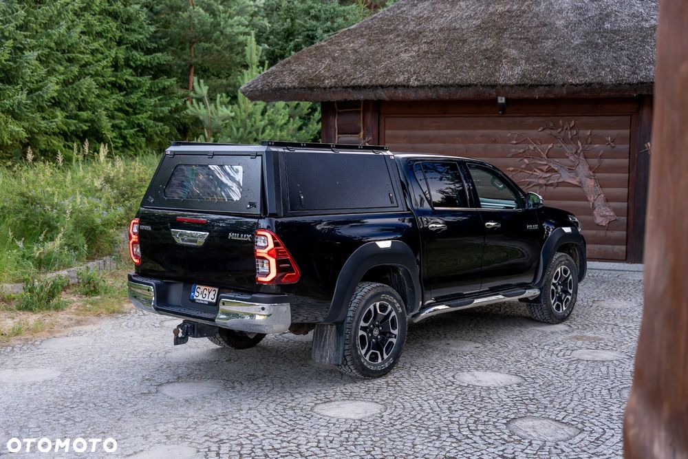 Toyota Hilux 2.8 D-4D Double Cab SR5 4x4 - 5